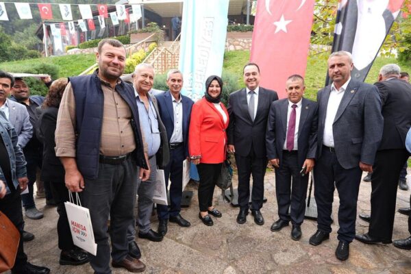 Dutlulu: Muhtarlarımızla kurduğumuz güçlü iş birli... Dutlulu: Muhtarlarımızla kurduğumuz güçlü iş birli...