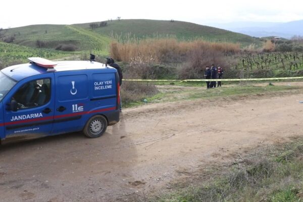 İzmir’de kan donduran iddia: Anne bebeğini k...