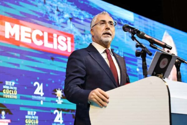 Bakan Işıkhan CHP’ye yüklendi: SGK borçları esneti...